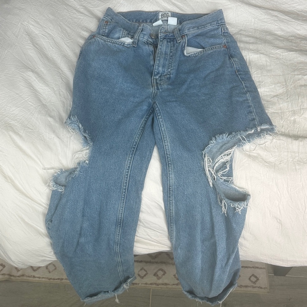 BDG unban outfitters Women's Ripped Blue Boyfriend Jeans